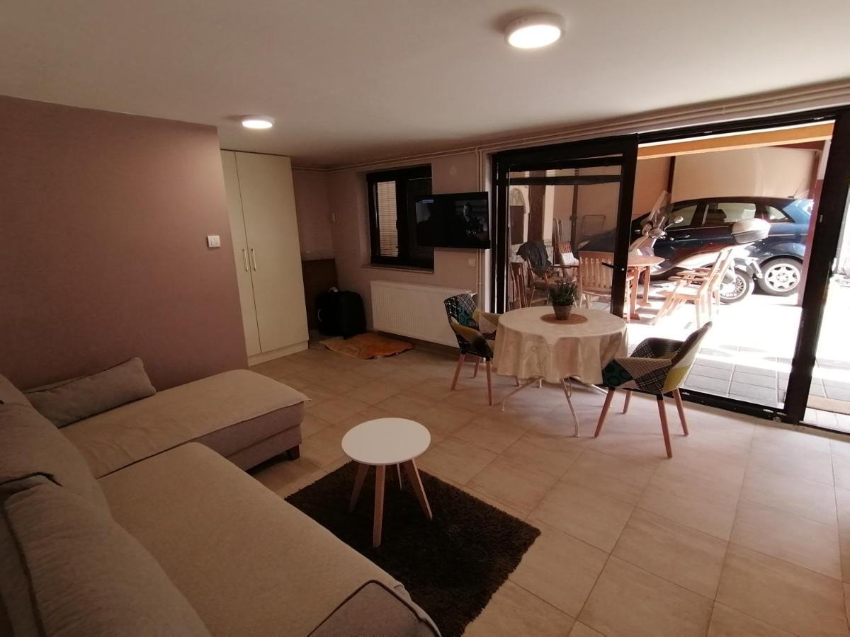 Apartments Sofija Ni Eksteriør billede